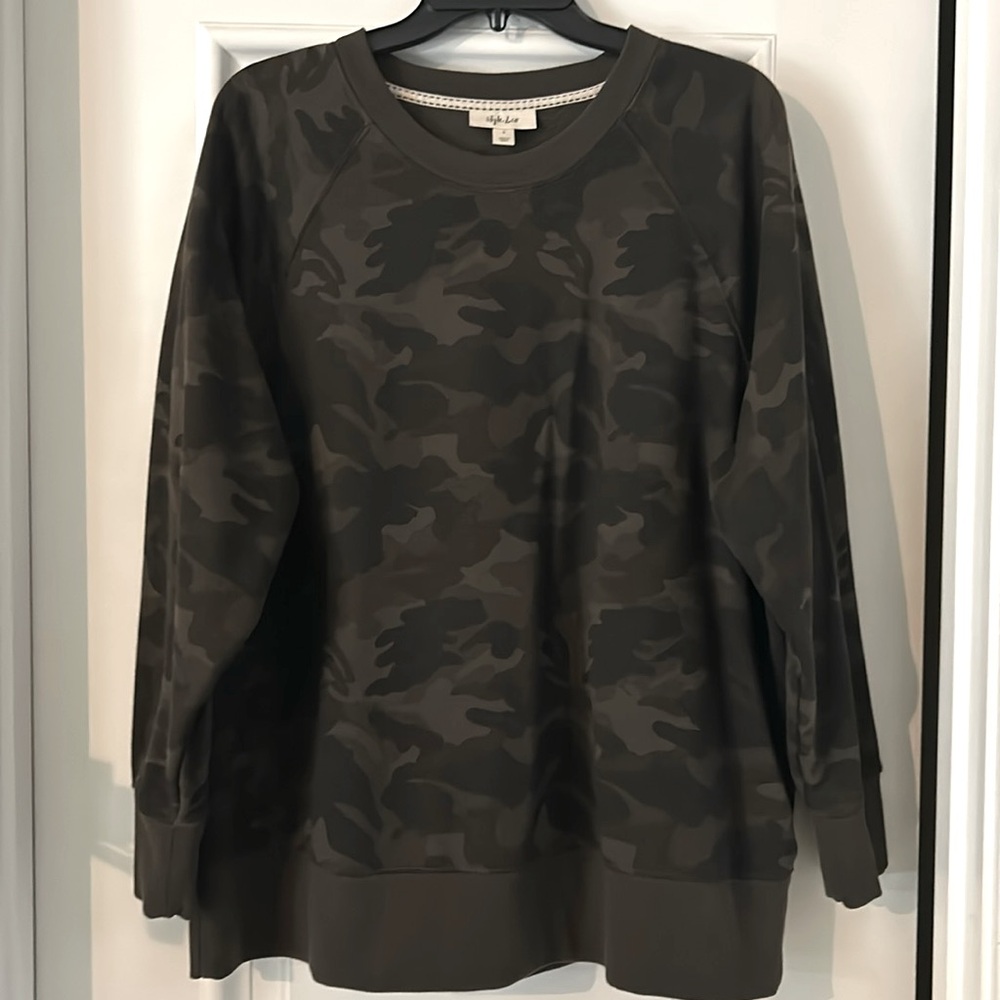 Style & Co NEW women’s camo pullover crew neck sweatshirt size L